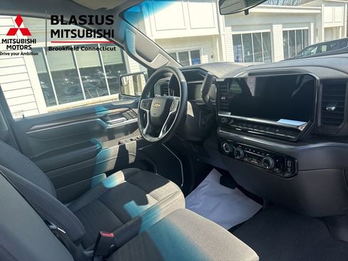 Used 2024 Chevrolet Silverado 1500 LT AWD/4WD image 35