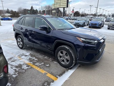 Used 2024 Toyota RAV4 XLE w/ Convenience Package image 2