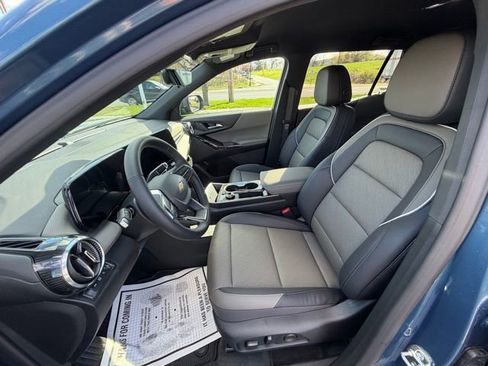 New 2026 Chevrolet Equinox LT w/ Convenience Package II AWD/4WD image 32