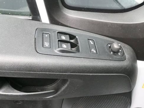 Used 2024 RAM ProMaster 2500 w/ Convenience Group FWD image 21