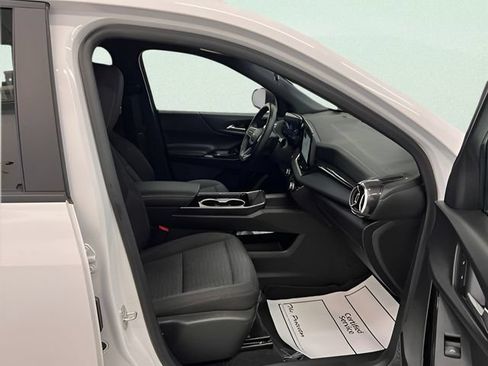 Certified 2025 Chevrolet Equinox LT AWD/4WD image 8