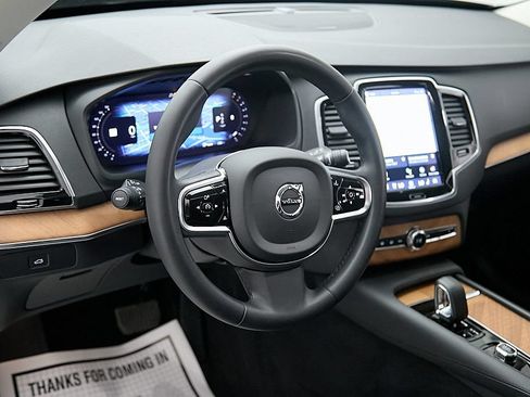 Certified 2023 Volvo XC90 B6 Plus AWD/4WD image 13