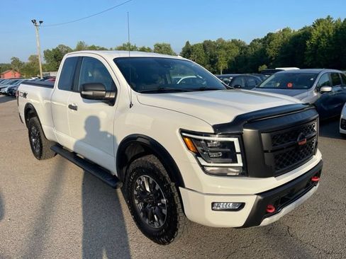 Used 2020 Nissan Titan PRO-4X AWD/4WD image 8