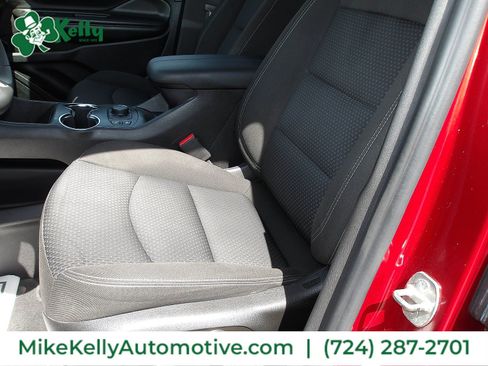 Used 2023 GMC Terrain SLE w/ Driver Convenience Package AWD/4WD image 15