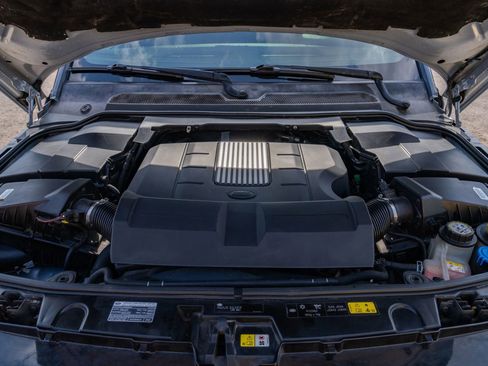 Used 2016 Land Rover LR4 HSE Silver Edition image 38