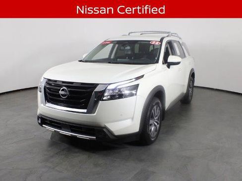 Certified 2022 Nissan Pathfinder SL FWD image 2