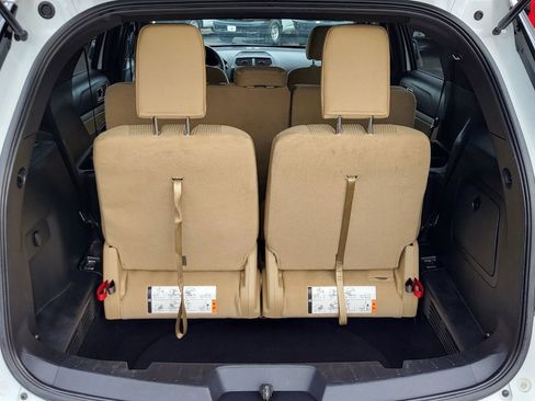 Used 2016 Ford Explorer XLT image 23