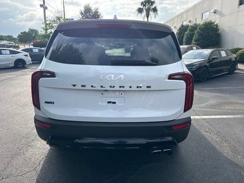 Used 2022 Kia Telluride EX w/ EX Premium Package AWD/4WD image 4