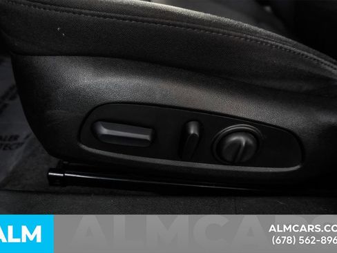 Used 2025 Buick Enclave Preferred image 30