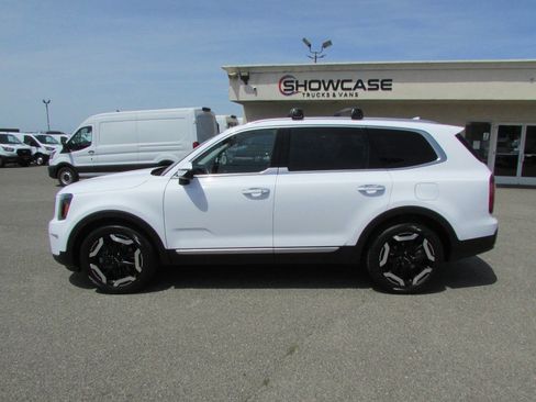 Used 2025 Kia Telluride S AWD/4WD image 10