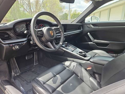 Used 2022 Porsche 911 Carrera 4S AWD/4WD image 12