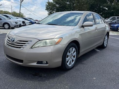 Used 2009 Toyota Camry XLE FWD image 7