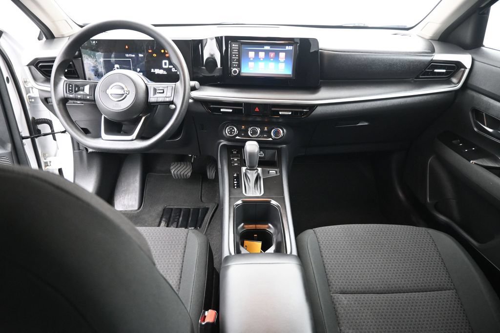 Used 2025 Nissan Kicks S FWD image 19