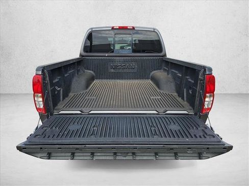 Used 2017 Nissan Frontier SV AWD/4WD image 10