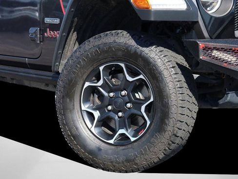 Used 2020 Jeep Wrangler Unlimited Rubicon w/ Quick Order Package 28Y Recon AWD/4WD image 3
