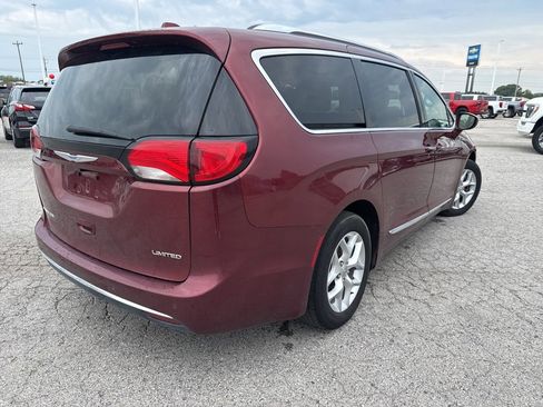 Used 2020 Chrysler Pacifica Limited image 5