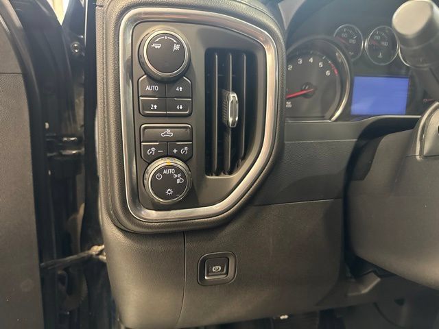 Used 2019 Chevrolet Silverado 1500 LT w/ All-Star Edition AWD/4WD image 18