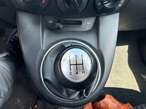Used 2013 MAZDA MAZDA2 Touring FWD image 27