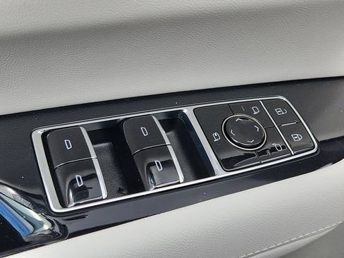 New 2026 Cadillac Vistiq Sport AWD/4WD image 12