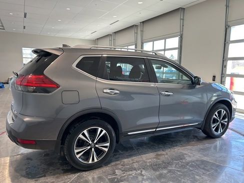 Used 2017 Nissan Rogue SL image 9