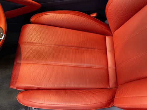 Used 2022 Bentley Bentayga image 28