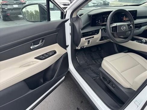 Certified 2025 Nissan Murano SV image 14