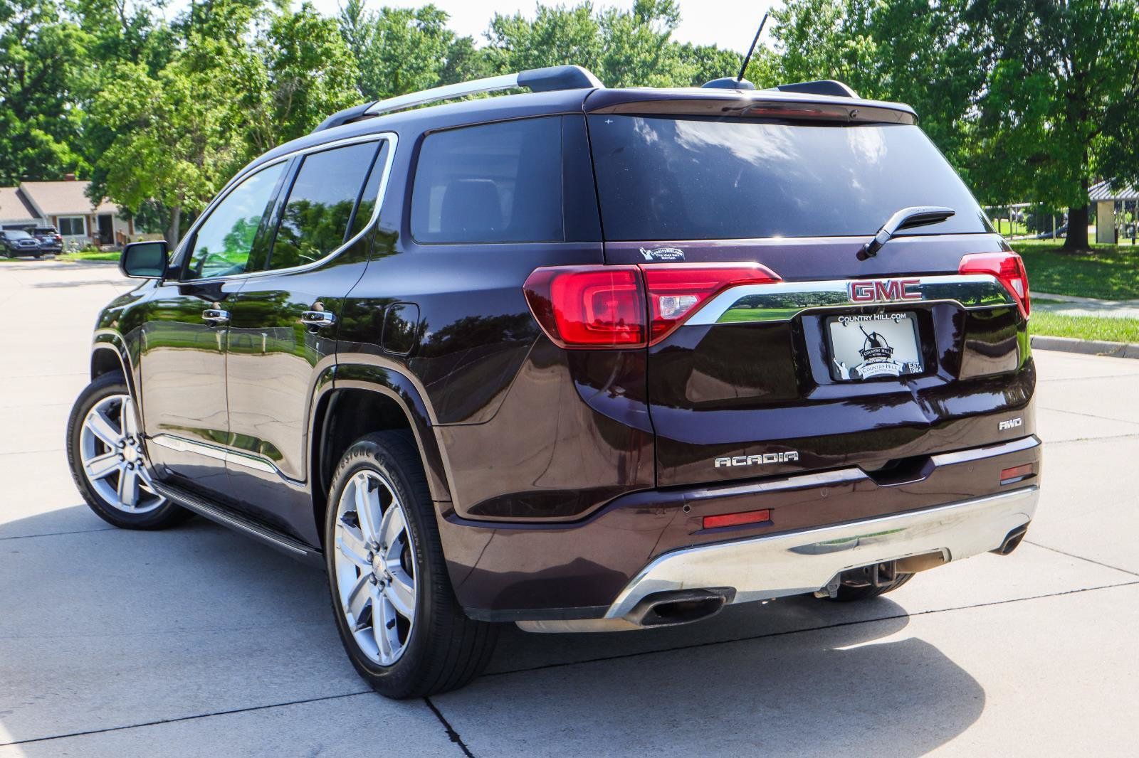 Used 2018 GMC Acadia Denali w/ Technology Package AWD/4WD image 18