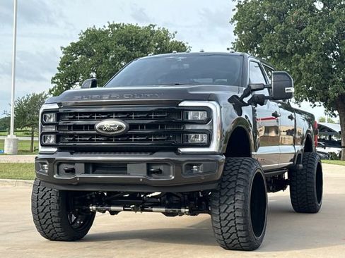 Used 2024 Ford F350 Lariat w/ Lariat Ultimate Package AWD/4WD image 3