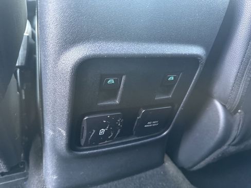 Used 2022 Ford Bronco Wildtrak image 39