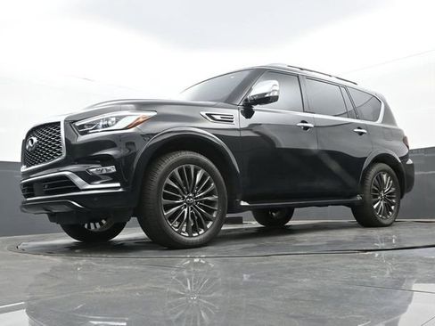 Used 2023 INFINITI QX80 Sensory w/ Cargo Package AWD/4WD image 12