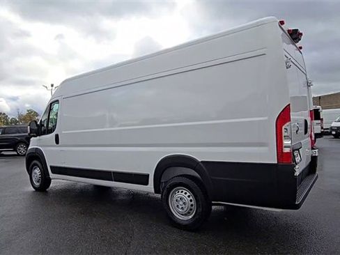 Used 2025 RAM ProMaster 3500 w/ Convenience Group image 2