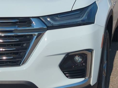 Used 2023 Chevrolet Traverse LT FWD image 9