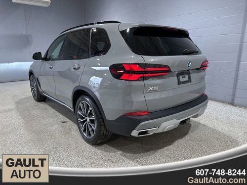 Certified 2025 BMW X5 xDrive40i w/ M Sport Package AWD/4WD image 6