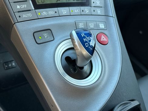 Used 2013 Toyota Prius Four image 27