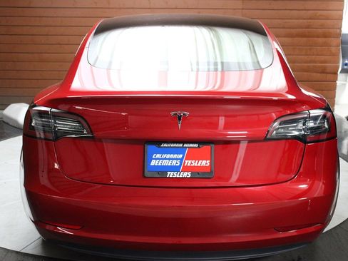 Used 2023 Tesla Model 3 Standard Range image 7