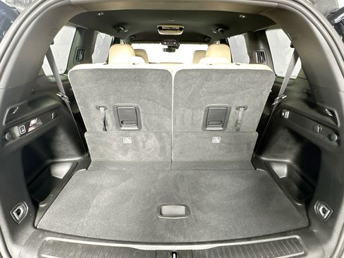 Used 2023 Jeep Grand Cherokee L Limited w/ Luxury Tech Group II image 27