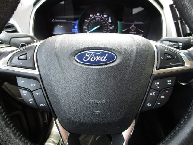 Used 2017 Ford Edge SEL w/ Equipment Group 201A AWD/4WD image 21