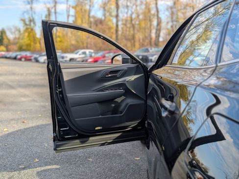 New 2025 Toyota Crown Signia image 23