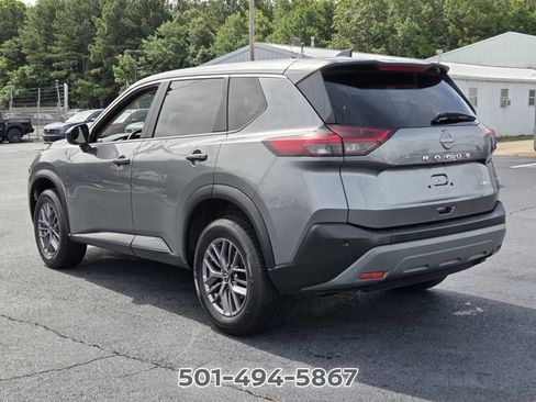 Used 2023 Nissan Rogue S AWD/4WD image 3