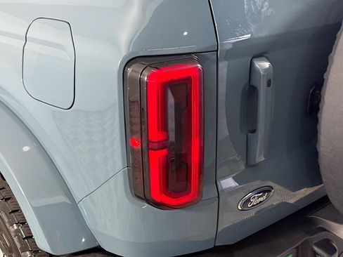 Used 2023 Ford Bronco Outer Banks AWD/4WD image 36