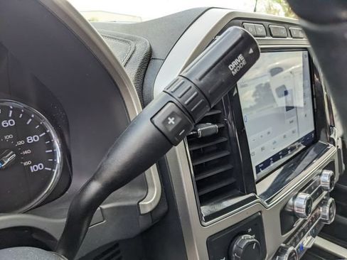 Used 2022 Ford F250 Lariat w/ Black Appearance Package AWD/4WD image 27