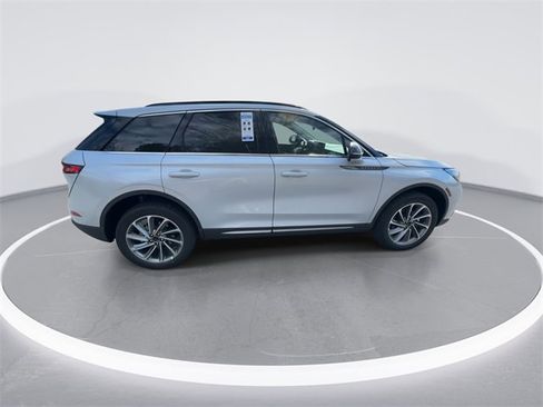 New 2026 Lincoln Corsair Premiere image 9