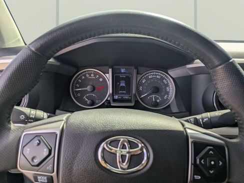 Used 2022 Toyota Tacoma SR5 w/ Technology Package RWD image 30