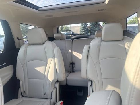 Used 2024 Buick Enclave Essence w/ Experience Buick Package AWD/4WD image 15