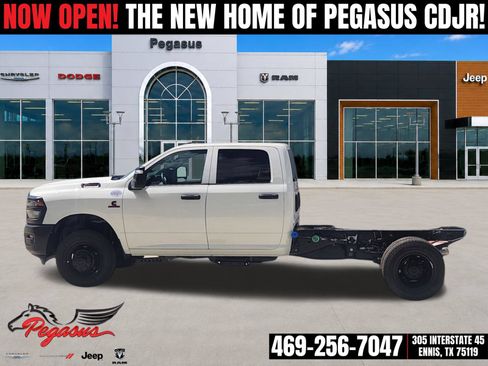 New 2026 RAM 3500 Tradesman AWD/4WD image 3