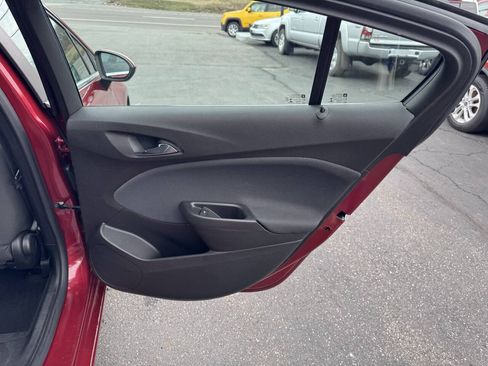 Used 2017 Chevrolet Cruze LT w/ Convenience Package FWD image 21