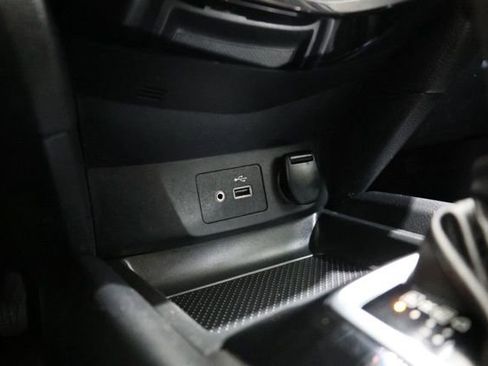 Used 2018 Nissan Rogue SV w/ Premium Package image 27