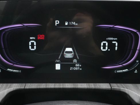 Used 2025 Kia Telluride EX w/ EX Captain's Chair Package image 20