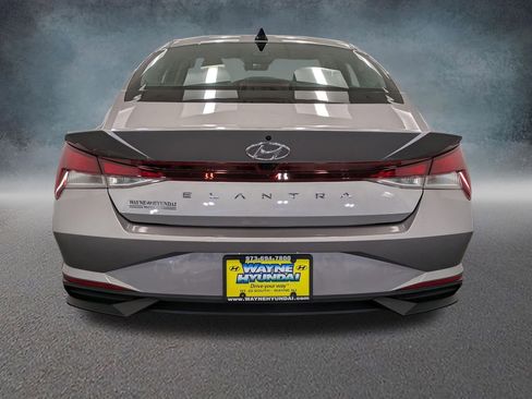 Certified 2023 Hyundai Elantra SEL w/ Convenience Package FWD image 5