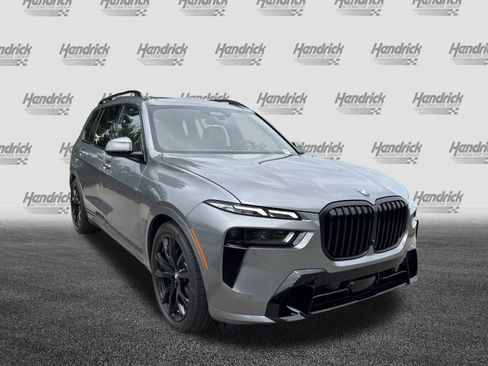 New 2026 BMW X7 xDrive40i w/ M Sport Package AWD/4WD image 2